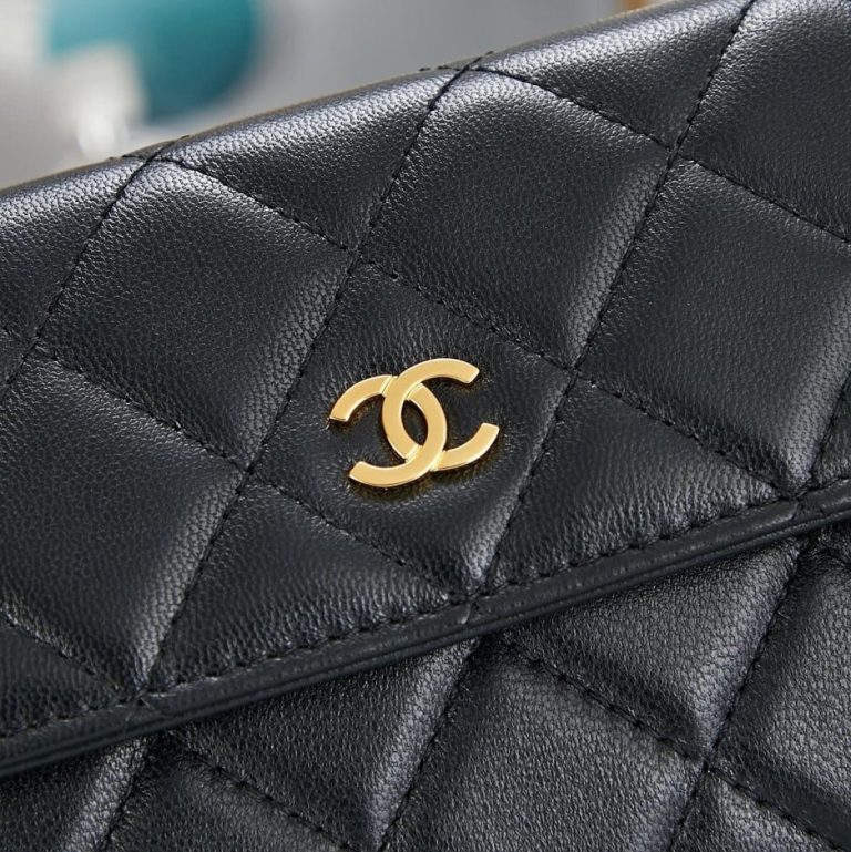 Ch**el classic long wallet