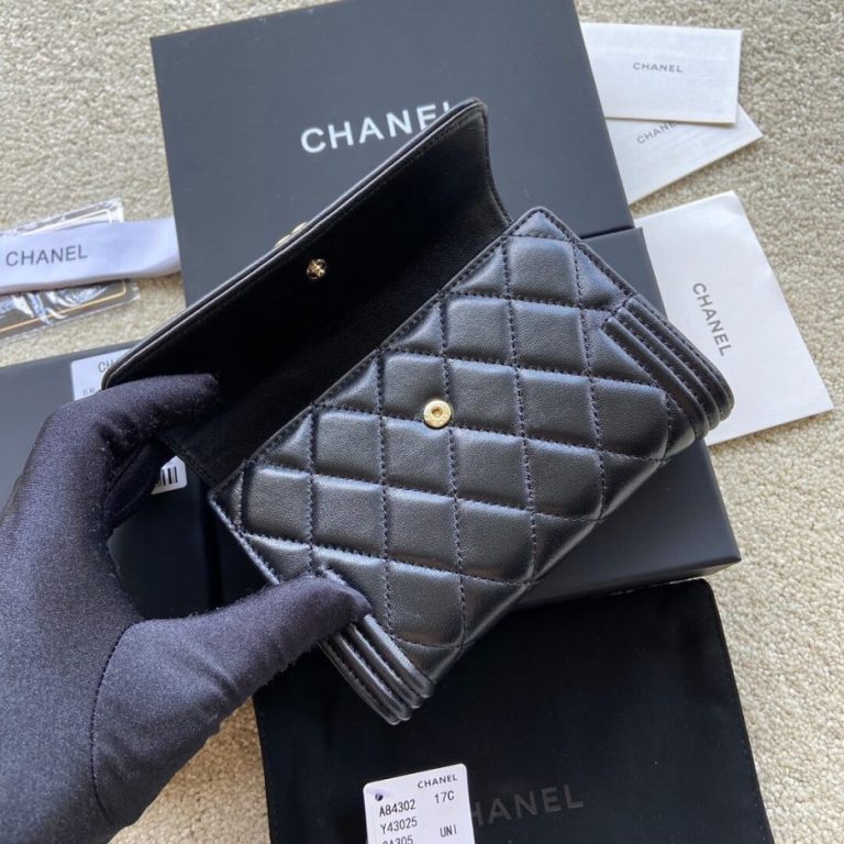Ch**el boy long wallet