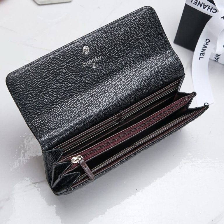 Ch**el classic long wallet